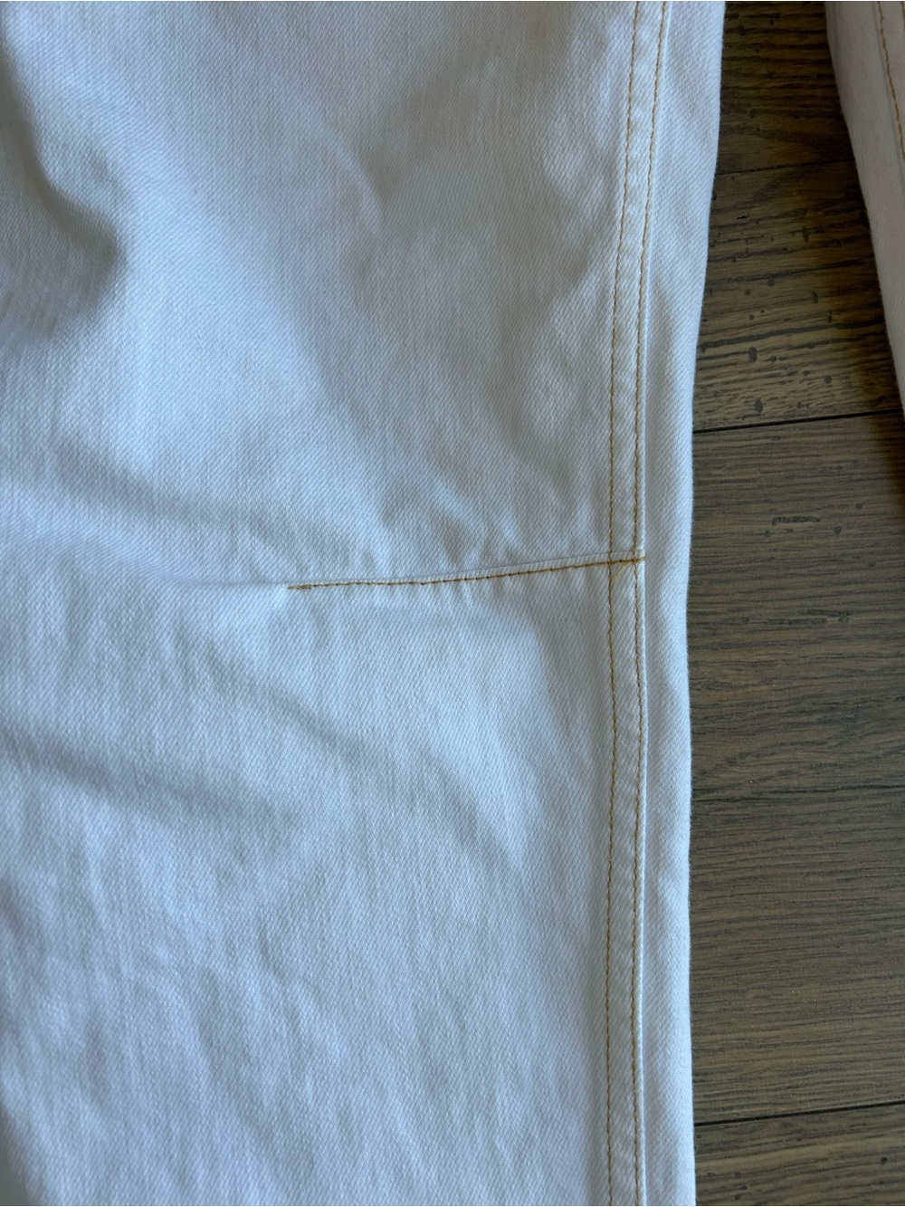 GAP Women’s White Relaxed Straight Jeans - Picture 2 of 10